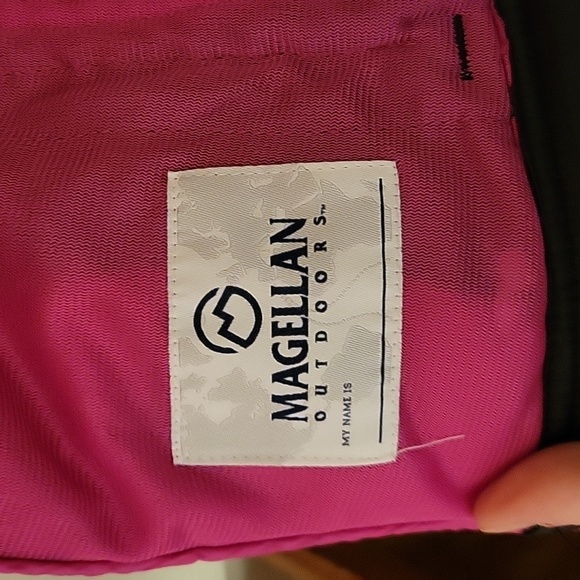 Magellan Outdoors Kids Puffer Jacket Size M EUC - Picture 7 of 8